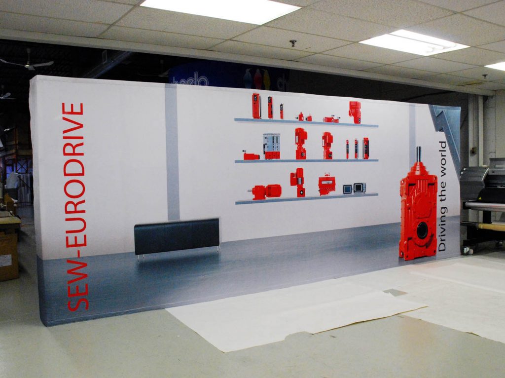 Large fabric pop-up