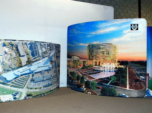 Curved soho displays featuring images of urban landscapes
